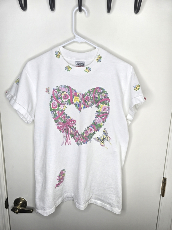 Oneita Power 50 Tops - White Floral Heart Short Sleeve Tee